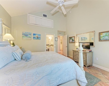 101 Palm Avenue - Photo Thumbnail 16