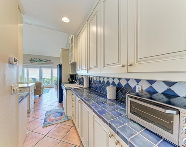 101 Palm Avenue - Photo Thumbnail 10