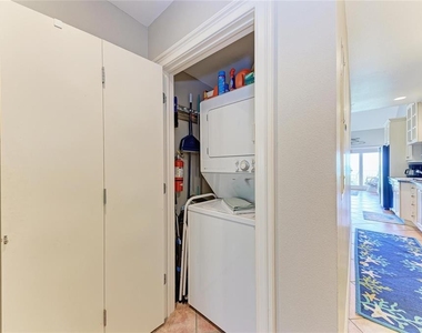 101 Palm Avenue - Photo Thumbnail 24