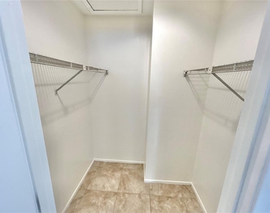 4224 62nd Street W - Photo Thumbnail 8