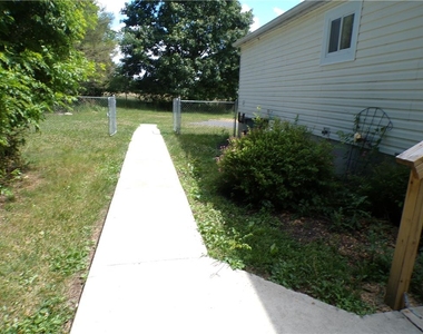 7877 Gun Club Road - Photo Thumbnail 15