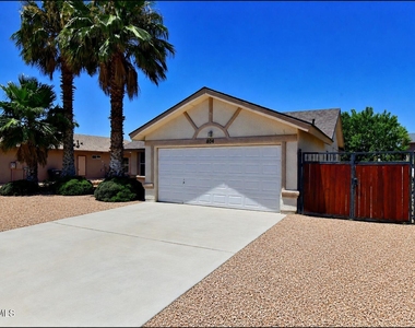804 Margarita Street - Photo Thumbnail 3