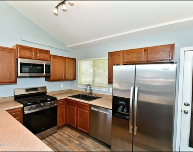 804 Margarita Street - Photo Thumbnail 16