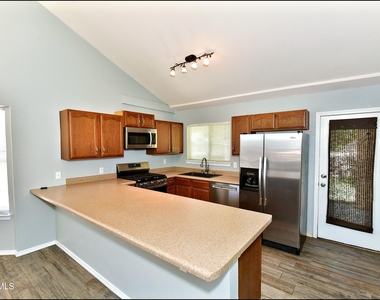 804 Margarita Street - Photo Thumbnail 15