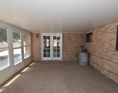 807 Poplar Street - Photo Thumbnail 14