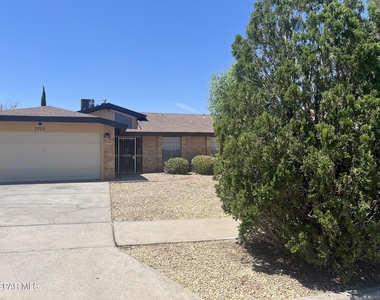 7772 Iroquois Drive - Photo Thumbnail 2