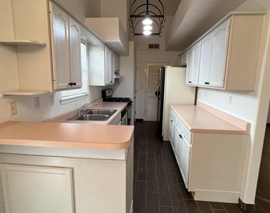 7115 Oval Rock Drive - Photo Thumbnail 10