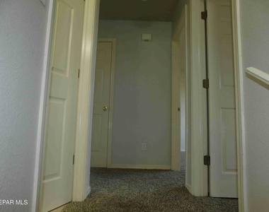 10021 Railroad Drive - Photo Thumbnail 11