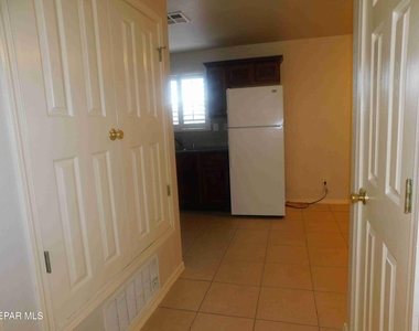 10021 Railroad Drive - Photo Thumbnail 6