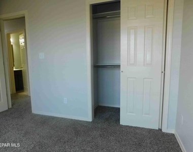 10021 Railroad Drive - Photo Thumbnail 15