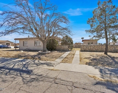 1309 Zuni Place - Photo Thumbnail 14