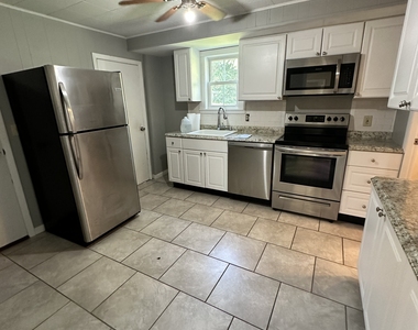 36 Pleasant Street - Photo Thumbnail 8