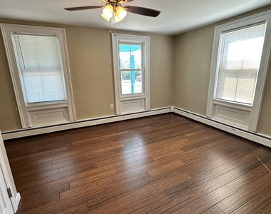 36 Pleasant Street - Photo Thumbnail 4