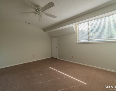 140 Woodvale Drive - Photo Thumbnail 22