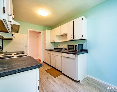 140 Woodvale Drive - Photo Thumbnail 8