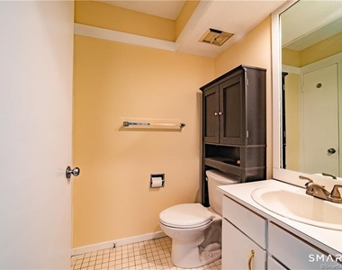 140 Woodvale Drive - Photo Thumbnail 20