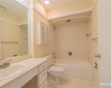 140 Woodvale Drive - Photo Thumbnail 23