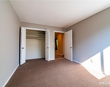 140 Woodvale Drive - Photo Thumbnail 1