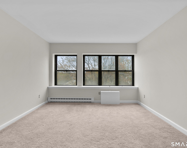 201 College Street - Photo Thumbnail 17