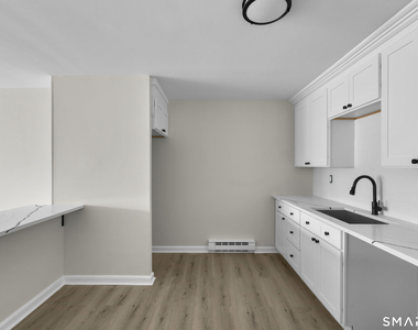 201 College Street - Photo Thumbnail 11