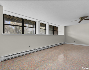 201 College Street - Photo Thumbnail 24