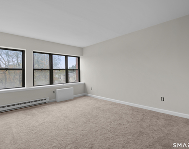201 College Street - Photo Thumbnail 14