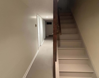 461 Spring Street - Photo Thumbnail 4