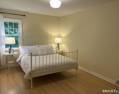 186 Schiller Road - Photo Thumbnail 12