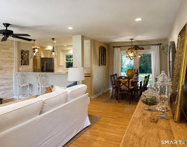 186 Schiller Road - Photo Thumbnail 7