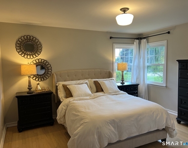 186 Schiller Road - Photo Thumbnail 11
