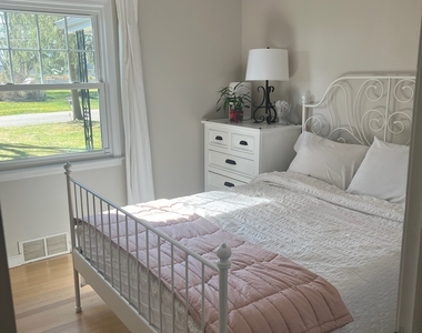 186 Schiller Road - Photo Thumbnail 1