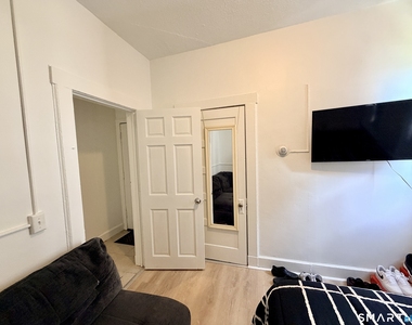 36 Truman Street - Photo Thumbnail 12
