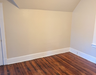 31 Wallace Street - Photo Thumbnail 5