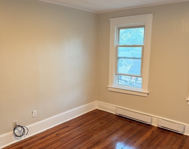 31 Wallace Street - Photo Thumbnail 6
