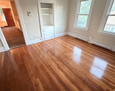 31 Wallace Street - Photo Thumbnail 1