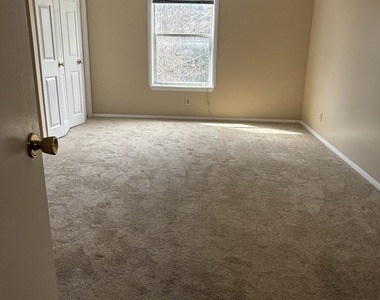 37 Greenwich Avenue - Photo Thumbnail 17