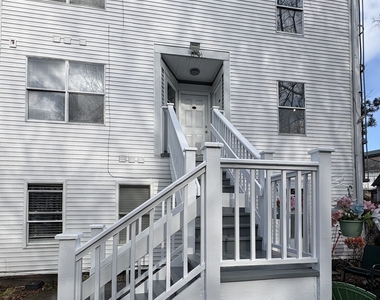 37 Greenwich Avenue - Photo Thumbnail 4