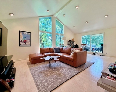 112 Pheasant Dr - Photo Thumbnail 5