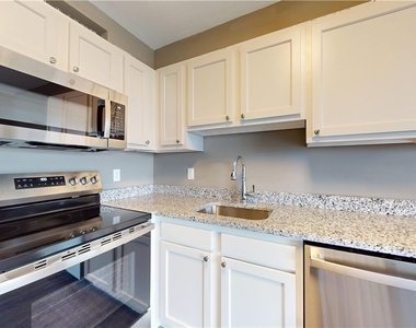 1450 Fifth Avenue - Photo Thumbnail 16