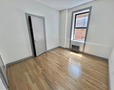 550 West 157th Street - Large rooms - Photo Thumbnail 2