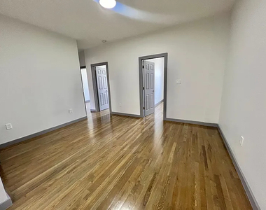 550 West 157th Street - Large rooms - Photo Thumbnail 7