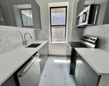 550 West 157th Street - Large rooms - Photo Thumbnail 1