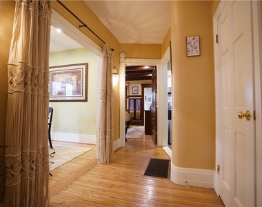 9 Beverly Street - Photo Thumbnail 5