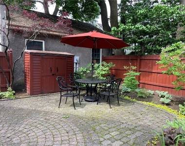 9 Beverly Street - Photo Thumbnail 14