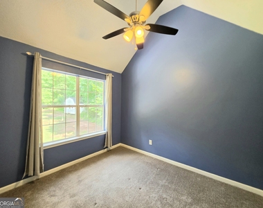 241 Hamilton Drive - Photo Thumbnail 11