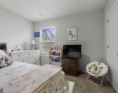 75 Kingfisher Walk - Photo Thumbnail 19