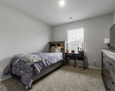 75 Kingfisher Walk - Photo Thumbnail 21