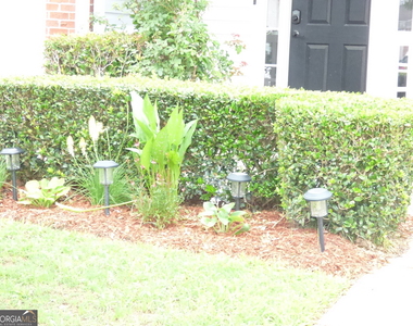 1465 April Lane - Photo Thumbnail 4