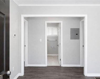 2146 Brookview Drive - Photo Thumbnail 1