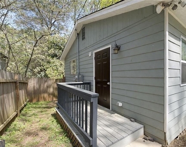 2146 Brookview Drive - Photo Thumbnail 13